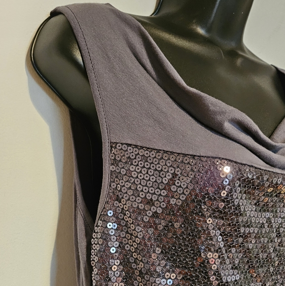 Jeanne Beker Gray Sequin Top EUC - Picture 4 of 8